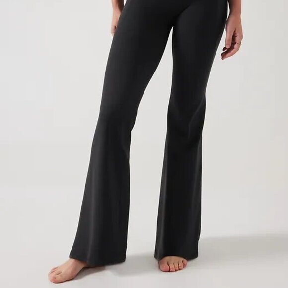Athleta Salutation Flare Leggings Small - Picture 1 of 2